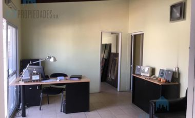 Locales y Propiedad de 5 ambientes. Ideal Inversor