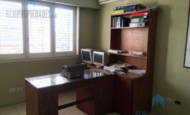 Locales y Propiedad de 5 ambientes. Ideal Inversor