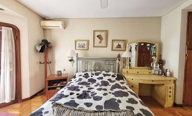 Casa en VENTA 6 amb, pisicina, parrilla, garaje, sotano!