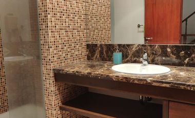 Casa en VENTA 6 amb, pisicina, parrilla, garaje, sotano!