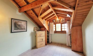 Casa en VENTA 6 amb, pisicina, parrilla, garaje, sotano!