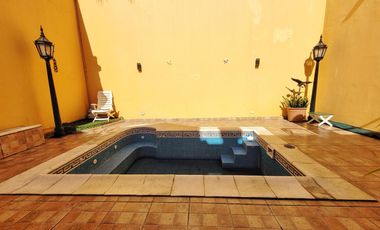 Casa en VENTA 6 amb, pisicina, parrilla, garaje, sotano!