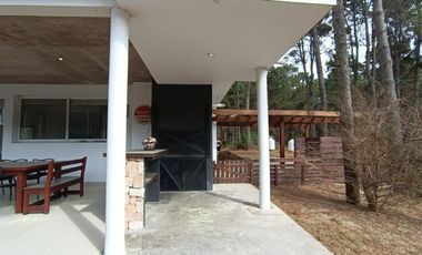 Casa en venta - 4 Dormitorios 3 Baños - Pinamar