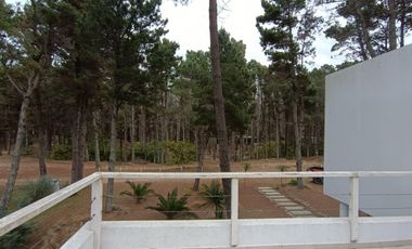 Casa en venta - 4 Dormitorios 3 Baños - Pinamar