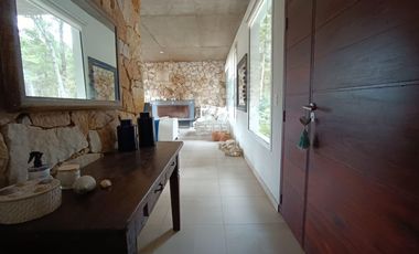Casa en venta - 4 Dormitorios 3 Baños - Pinamar