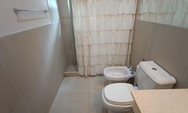 Casa en venta - 4 Dormitorios 3 Baños - Pinamar