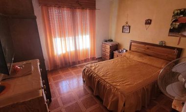 Cómoda casa con departamento de 3 ambientes