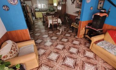 Cómoda casa con departamento de 3 ambientes