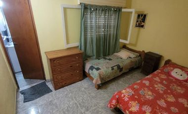 Cómoda casa con departamento de 3 ambientes