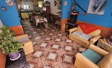 Cómoda casa con departamento de 3 ambientes