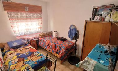 Cómoda casa con departamento de 3 ambientes