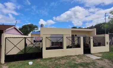 Cómoda casa con departamento de 3 ambientes