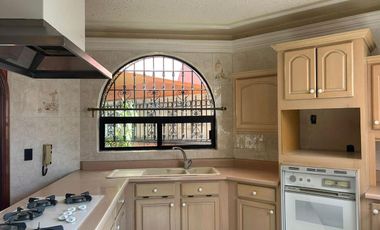 CASA EN RENTA EN HUERTAS EL CARMEN QRO. 3