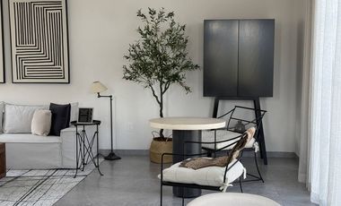 Constanza Petit, Portofino, Metepec