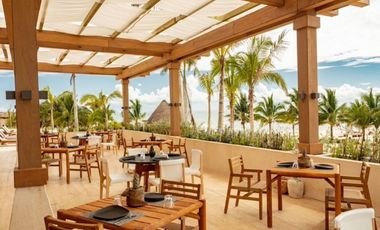 Venta de Villa con Campo de Golf en Playa del Carmen, Quintana Roo.