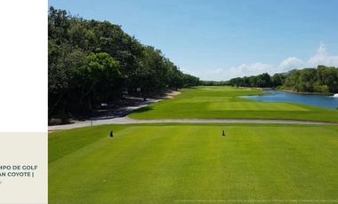 Venta de Villa con Campo de Golf en Playa del Carmen, Quintana Roo.