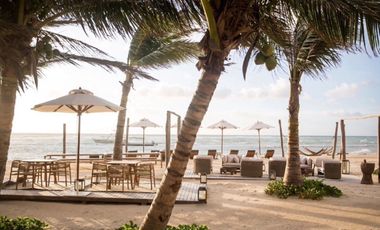 Venta de Villa con Campo de Golf en Playa del Carmen, Quintana Roo.