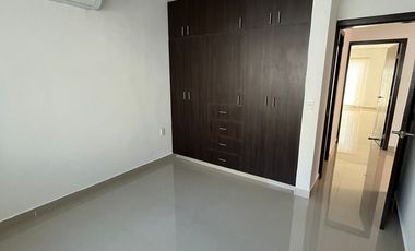 CASA EN RENTA FRACCIONAMIENTO JARDÍN DE LAS FLORES