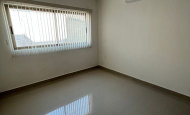 CASA EN RENTA FRACCIONAMIENTO JARDÍN DE LAS FLORES