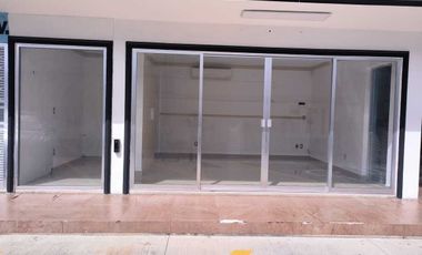 LOCAL EN RENTA EN PLAZA CRISPIN