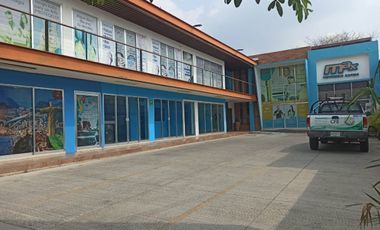 LOCAL EN RENTA EN PLAZA CRISPIN