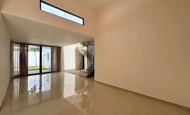 CASA MONICA EN VENTA EN DZITYA