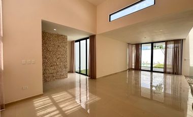 CASA MONICA EN VENTA EN DZITYA