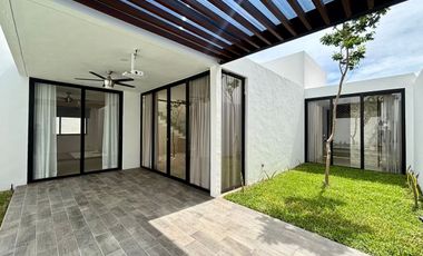 CASA MONICA EN VENTA EN DZITYA