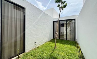 CASA MONICA EN VENTA EN DZITYA