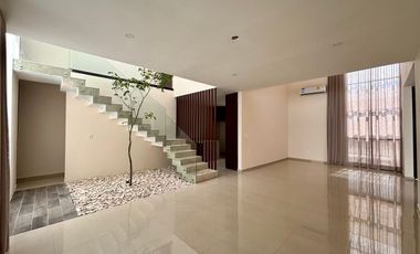 CASA MONICA EN VENTA EN DZITYA