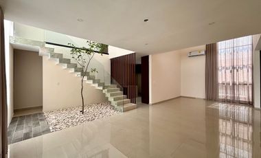 CASA MONICA EN VENTA EN DZITYA