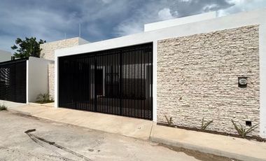 CASA MONICA EN VENTA EN DZITYA