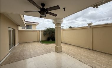 Alquiler o Venta Casa en Villa Tívoli, Brisas del Golf