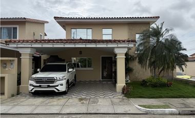 Alquiler o Venta Casa en Villa Tívoli, Brisas del Golf