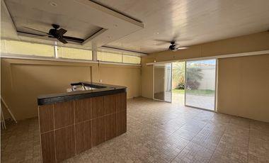 Alquiler o Venta Casa en Villa Tívoli, Brisas del Golf