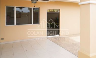 Se Alquila Casa en Villa Tívoli, Brisas del Golf