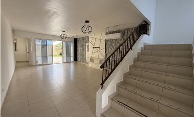 Alquiler o Venta Casa en Villa Tívoli, Brisas del Golf