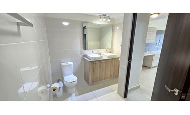 Apartamento Amoblado con Vista al Canal, Panamá Pacífico