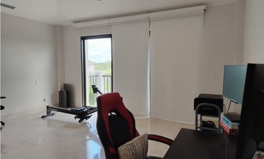 Se Vende Casa en Velamar, Buenaventura (Frente Al Mar)