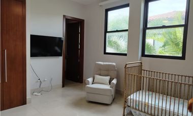 Se Vende Casa en Velamar, Buenaventura (Frente Al Mar)