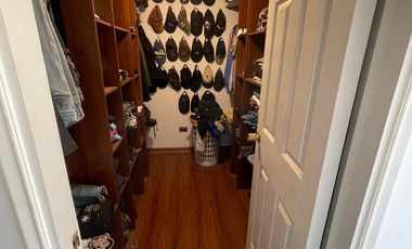 Casa con espectacular vista de 4 dormitorios