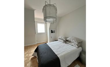 Alquiler 24 meses, 2 amb frente al mar, cochera fija.