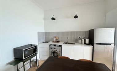 Alquiler 24 meses, 2 amb frente al mar, cochera fija.