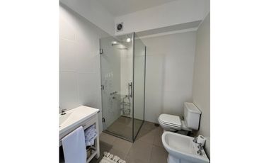 Alquiler 24 meses, 2 amb frente al mar, cochera fija.