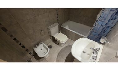 Moderno depto de 1 amb al frente con cochera en excelente entorno