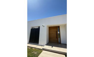 INKASA INMOBILIARIA - ALQUILA CASA A ESTRENAR EN BARRIO PRIVADO