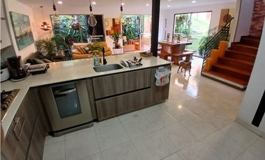 Casa en Venta y Arriendo Atravesado Envigado
