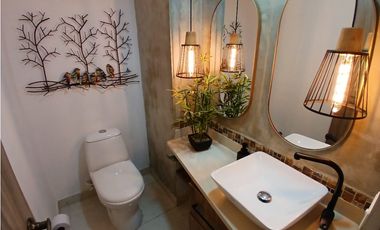 Casa en Venta y Arriendo Atravesado Envigado
