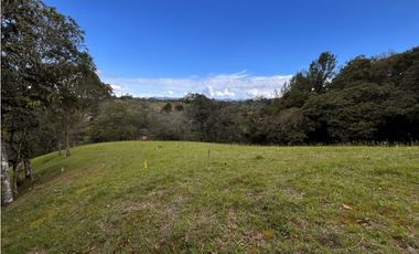 LOTE INDEPENDIENTE EN VENTA EN ENVIGADO ALTO DE LAS PALMAS