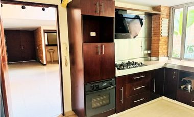 CASA DE 2 NIVELES EN VENTA EN UNIDAD CERRADA EN SABANETA